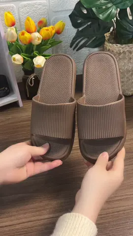 Dép đi trong nhà êm nhẹ lại nhiều màu lắm nha#dep #đepitrongnha #depxinh #xuhuong 