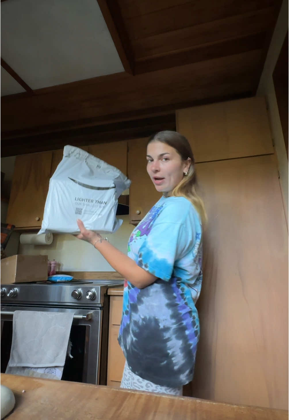a chaotic unboxing IG:lilbadblue