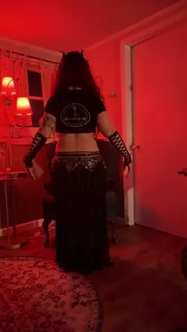 #witchtok #witchtokspells #lilith #dance #belly dance #darkfeminine #witchcraftng #witchdance 