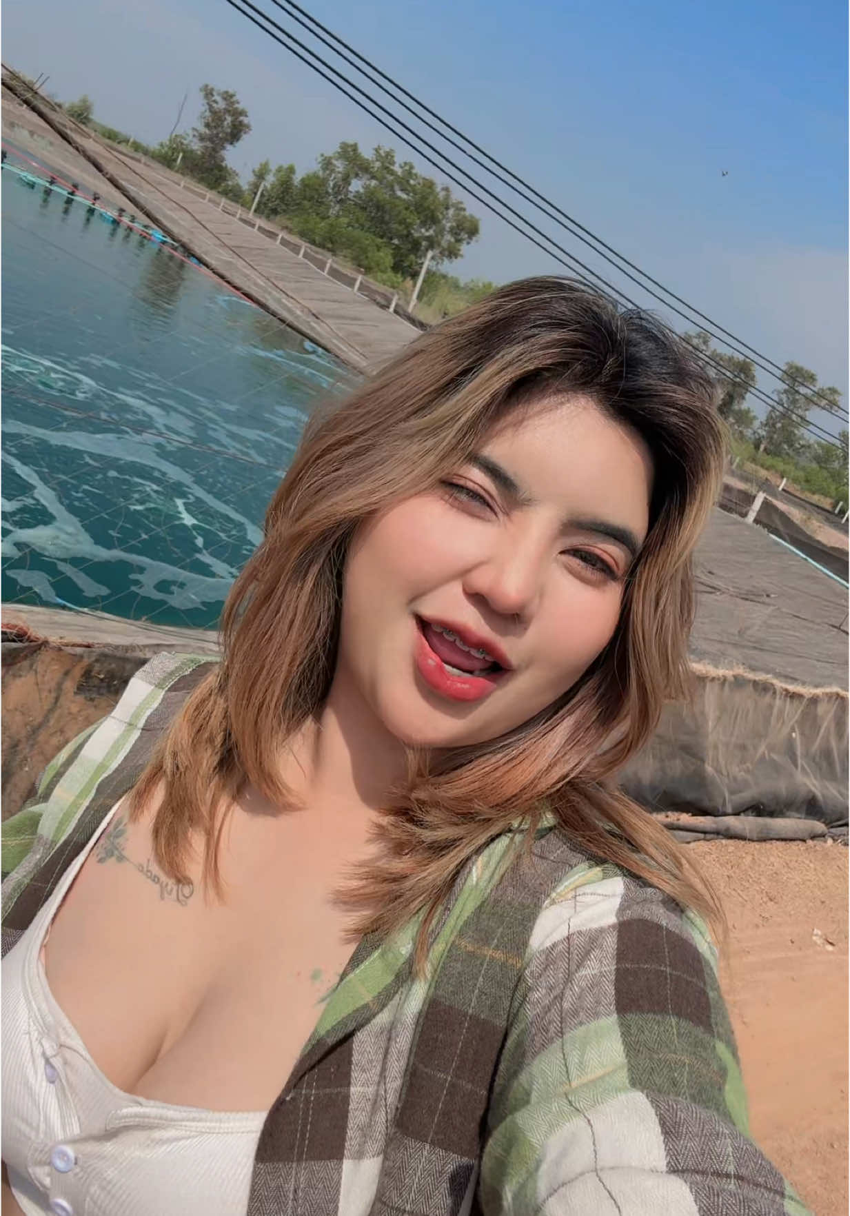 👀ไม่ได้คุย ได้กันก็ยังดี🤣#ลูกสาวบ่อกุ้ง #วัยรุ่นบ่อกุ้ง🦐🦞 #จาร์เอ็กซ์ #ฟาร์มปราจีน6 #ฟีดดดシ 