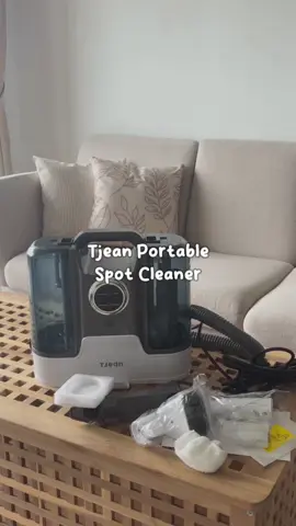 Pasni ibu dah tak risau anak tumpahkan air dkt karpet atau sofa, tjean portable spot cleaner ni mmg penyelamat! ada mcm2 function jgk tau blh tgk sampai habis video 😍 . . #tjean #fabricsteamcleaner #tjeanportablesteamcleaner #tjeanspotcleaner #vacuumfabric #cleaningmachine 
