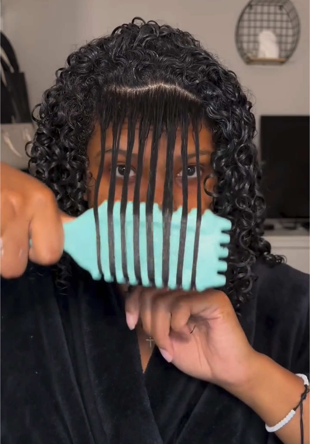 Who is struggling with definition? Thank you @curlyymacyy for sharing 🥰 #bouncecurl 