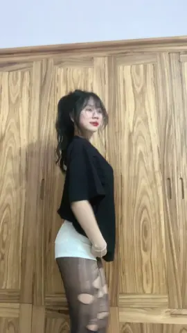 Bài ni suyy v                                                               |dc: @Nấm độc 🍄 |                                                            Áo xinh by @KARANTS  #bubi #dqn #viral #dancechallenge #karants 