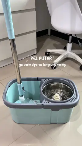 ngepel lantai lebih simple gaperlu effort meras kain pelnyaaa😍🤏🏻 #pelputar #pelmop #alatpel #CleanTok #roomreset 