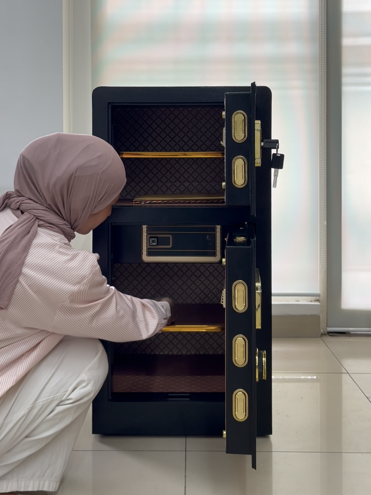 Untuk kamu yang punya usaha, brankas 2 pintu ini cocok bgt nih ada dirumahmu!! #Ramadhanekstraseru #Ramadhan2025 #Hariraya2025 #foryoupage #fyp #Brankas #Produkviral #KERANJANGKUNING 