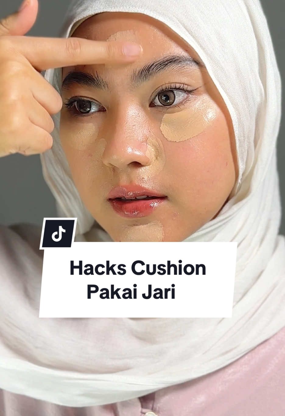 Nyobain #hack cushion pakai jari gini ternyata oke jugaaa! 💓🫶🏻🌸 #cushion #cushionviral #cushiong2g  #makeuphacks 