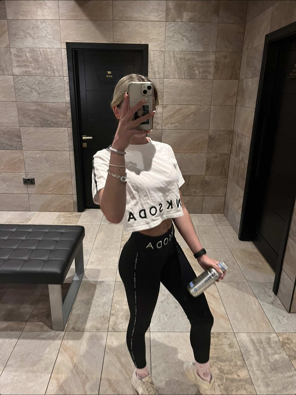 So delicious too btw  #fyp #fypage #foryou #fy #gym #freesoul #electrolytes #manorhousefitness #mhf 