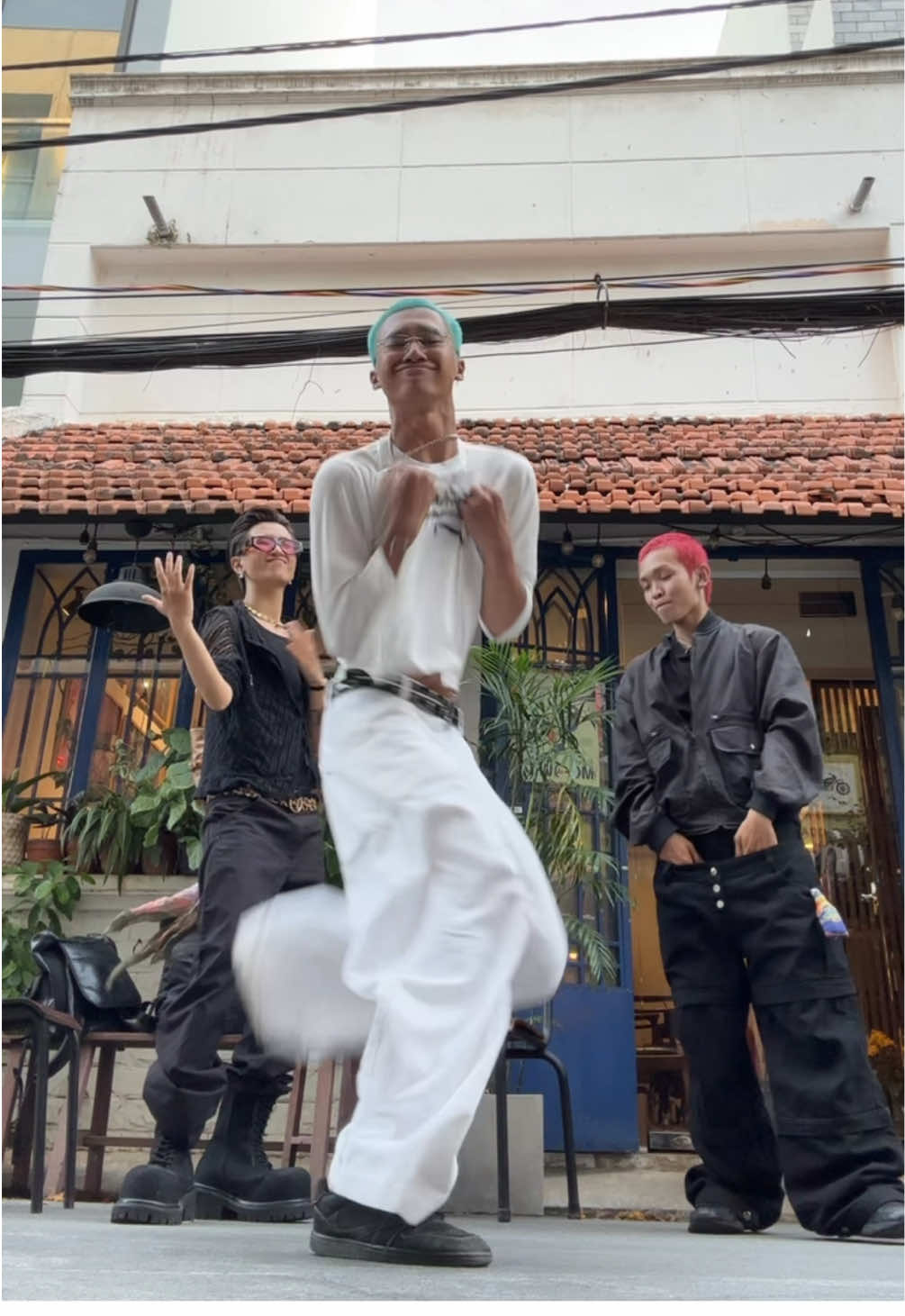 Thằng khứa đó có gì hơn anh Anh biết nhảy nè #keyb #sturdy #drill 