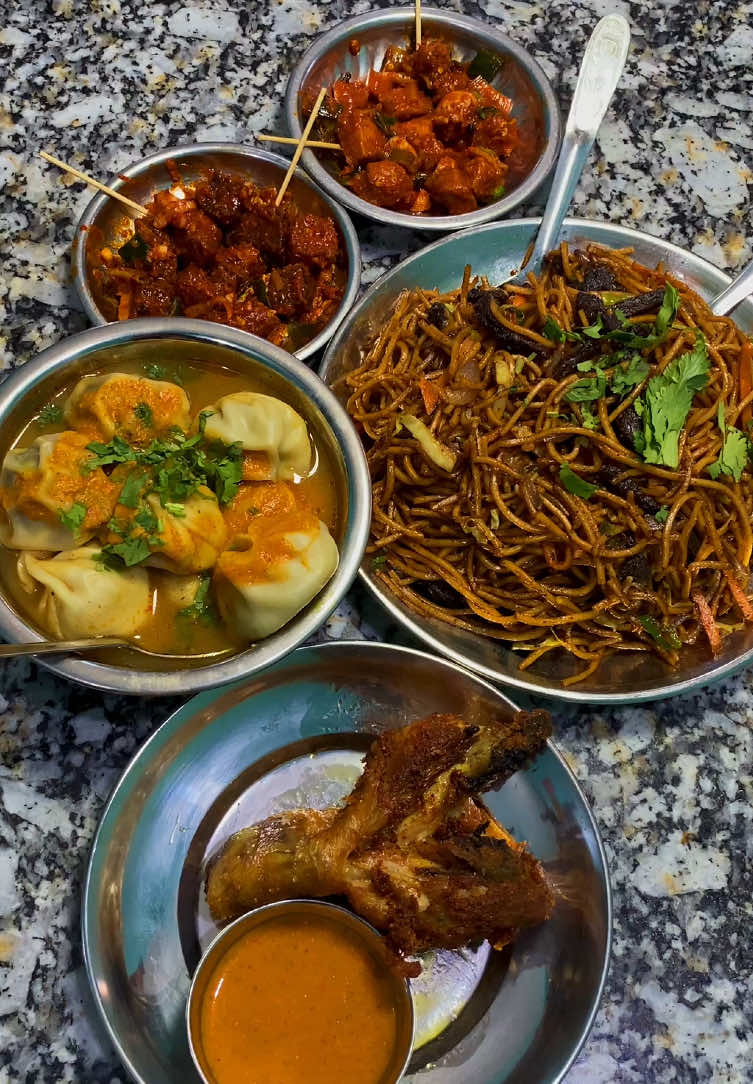 Camera eats first 🥰 #explore #foryoupage #sarthaktp #fyp #yestea #yesteafoods #yummyfood #foodhunt #tiktoknepal #streetfood #foodhunt #momo #momolover #localchowmein #damii #mithomitho 