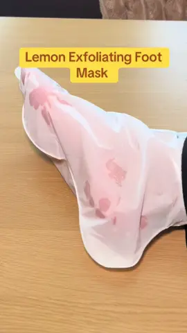 Lemon Exfoliating Foot Mask for smooth feet natural peeling treatment #footmask #exfoliatingmask #footexfoliation #mask #footcare #crackedheels #fyp #tiktokshop 