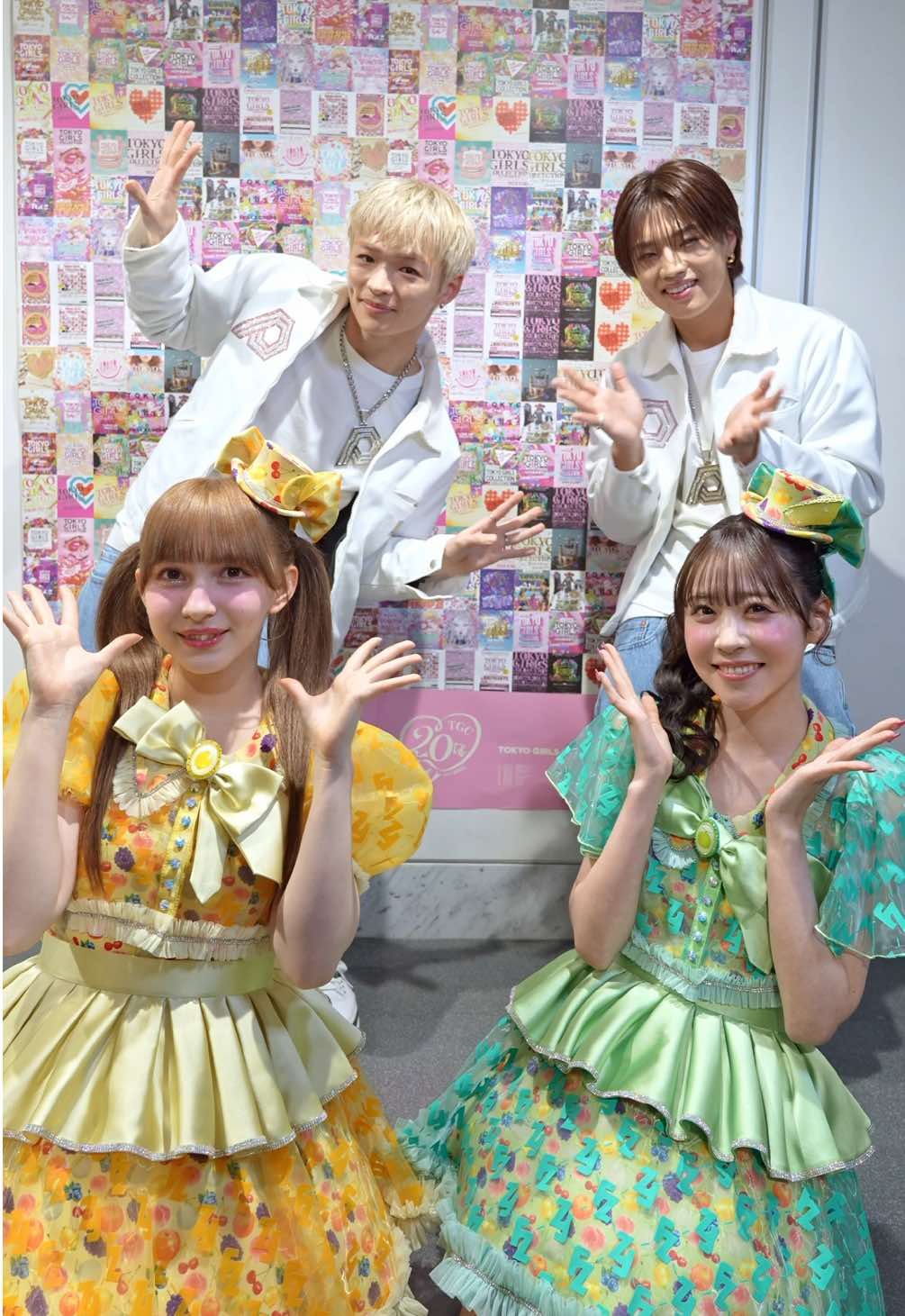 #PSYCHICFEVER #中西椋雅 さん #半田龍臣 さんと#かがみ をコラボさせていただきました！ ありがとうございました🪞🤍 3/1(土) 第40回 マイナビ 東京ガールズコレクション 2025 SPRING/SUMMER  📍国立代々木競技場 第一体育館 PSYCHIC FEVER @PSYCHIC FEVER  #マイナビTGC #TGC #TGC20th  #FRUITSZIPPER #ふるっぱー #フルーツジッパー