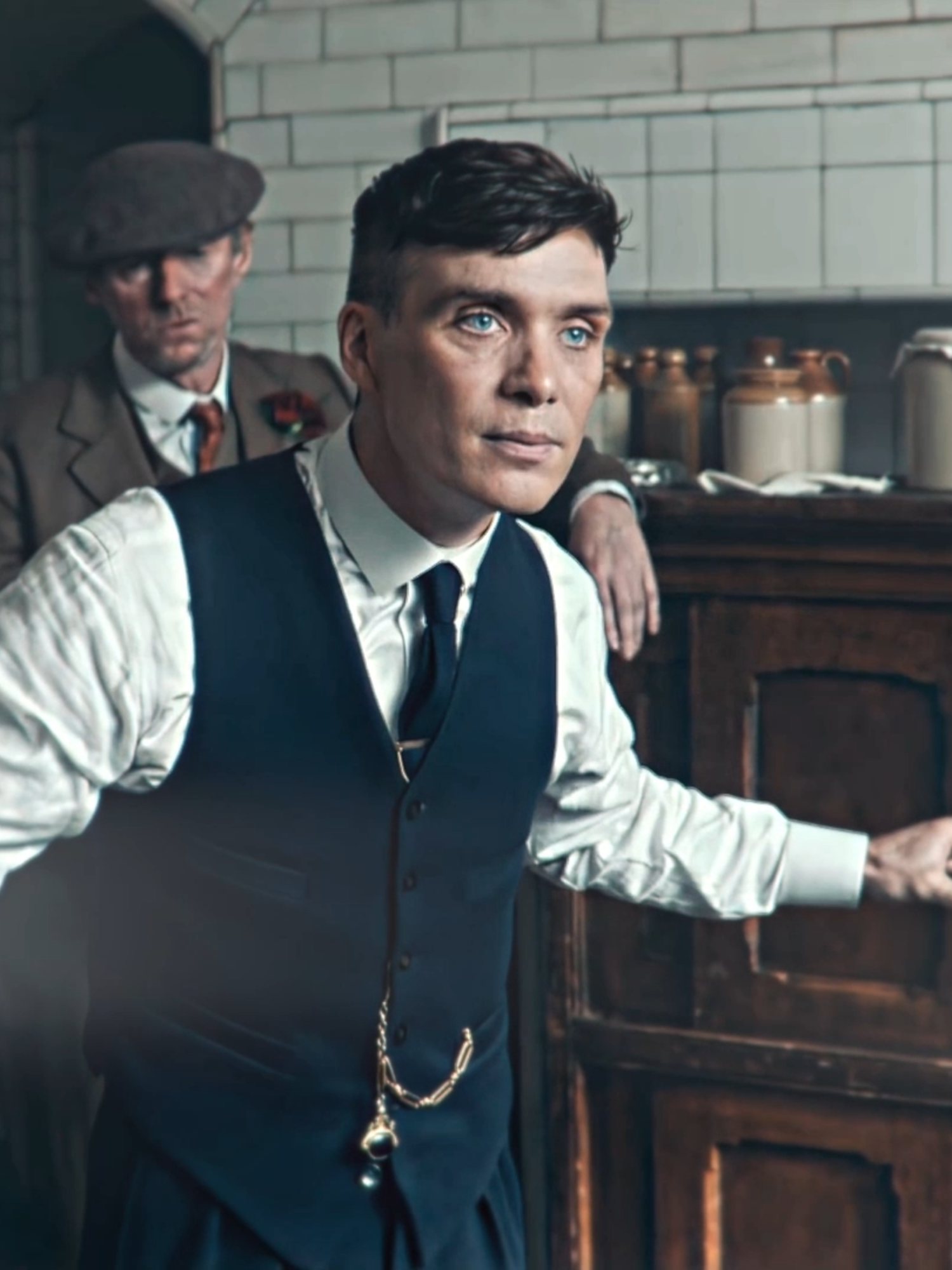 Quem aí pegou a referencia? kkkkkk Ib: @train.afx  #thomasshelby  #thomasshelbyedit  #peakyblindersedits  #thomasshelbysosia  #filmeseseries  #edit   (Conteúdo Original)