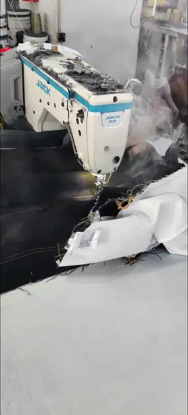 chị bảo chạy cháy máy thì nghỉ hưu, hôm nay cháy thật. #khododanh #drama #phamthoai #thietkethoitrang #congnghemaymac #congnghemay #kithuatmaymac #lisa #alterego 