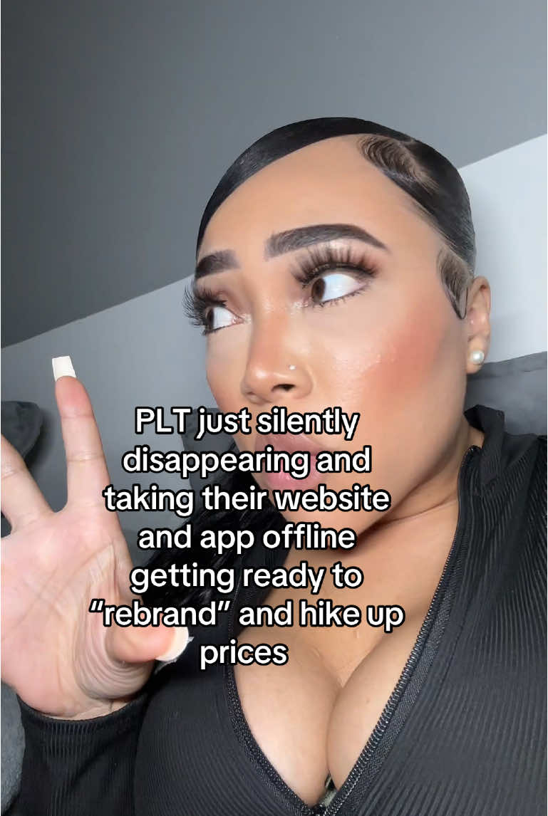 Na but why did they not give us any notice they was closing their app and website down. I need a next day delivery and returns I gotta send back smh #plt #prettylittlething #fashion #haul 