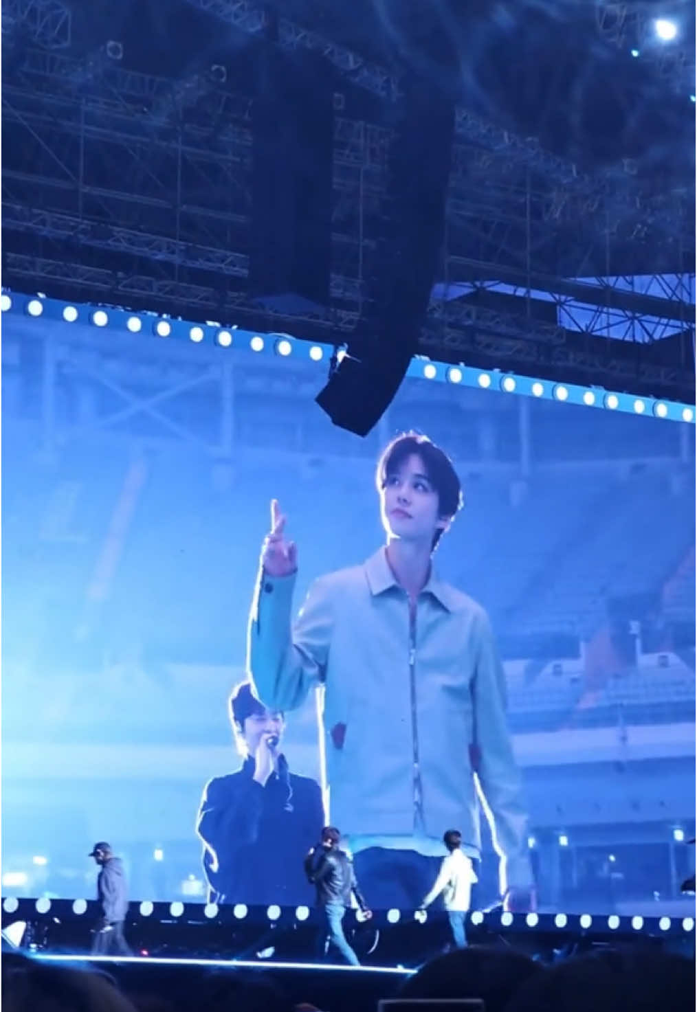 😔 he is so fine #neocityzen #nct #jungwoo #jungwoonct #johnny #nct127 #nctdream #nctzen #fyp #kpop 