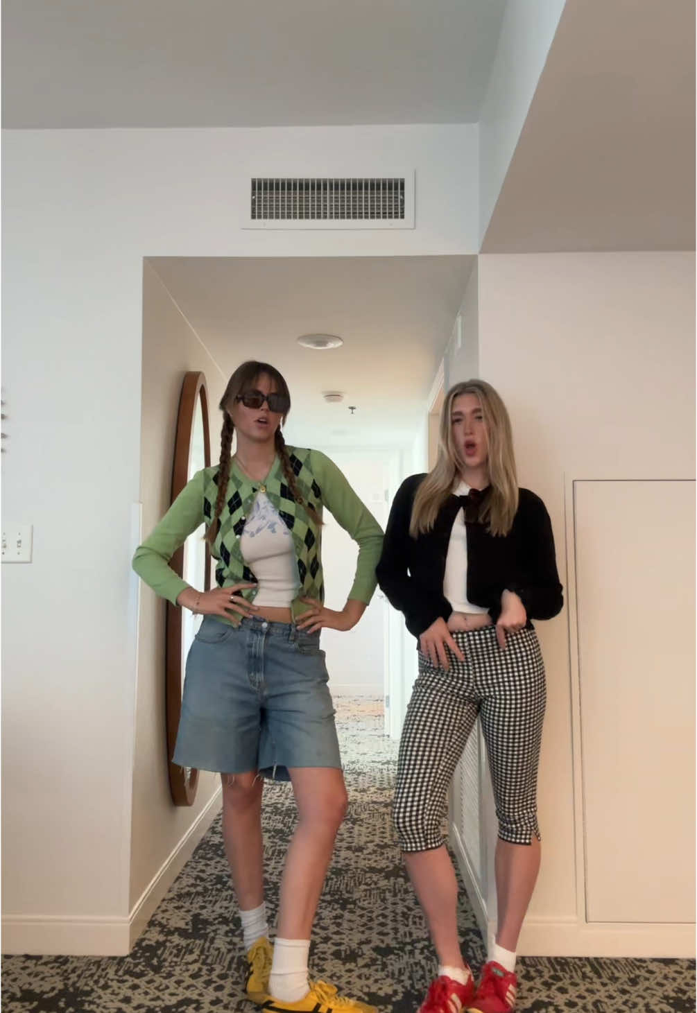 Disney outfits !!!! #OOTD #fitcheck #coolgirl #la #fashion #vibe #disneyland @¸.·✩¯⍣✩ 𝓈𝓎𝒹𝓃𝑒𝓎 ✩⍣¯·.¸✩  