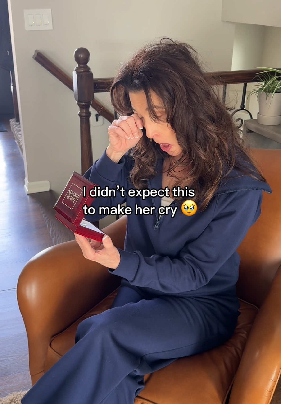 This gift will make your mother in law cry 🥹❤️ #mom #motherinlaw #wedding #weddinggift #weddingtiktok #weddingjewelry 