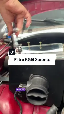 🌪️ Un mejor flujo de aire lara esta Sorento, que ha quedado achorada además con su nuevo snorkel de fibra de carbono. #mechanic #mecanico #mecanica #kia #kiasorento #peru #perutiktok #snorkel #fibradecarbono #mecanicodeltiktok #mecanicaautomotriz #mecanicos #mecanicoslocos #knfilters #intake #performance #mods #coldairintake #camionetas #camionetas4x4 #camionetasmamalonas #sorento #mechaniclife #mecanicoperu #modificaciones #hp #accesoriosoffroad #accesorios4x4 #tuning #vader #vader4runner #falconperformance #falconperformancetaller 