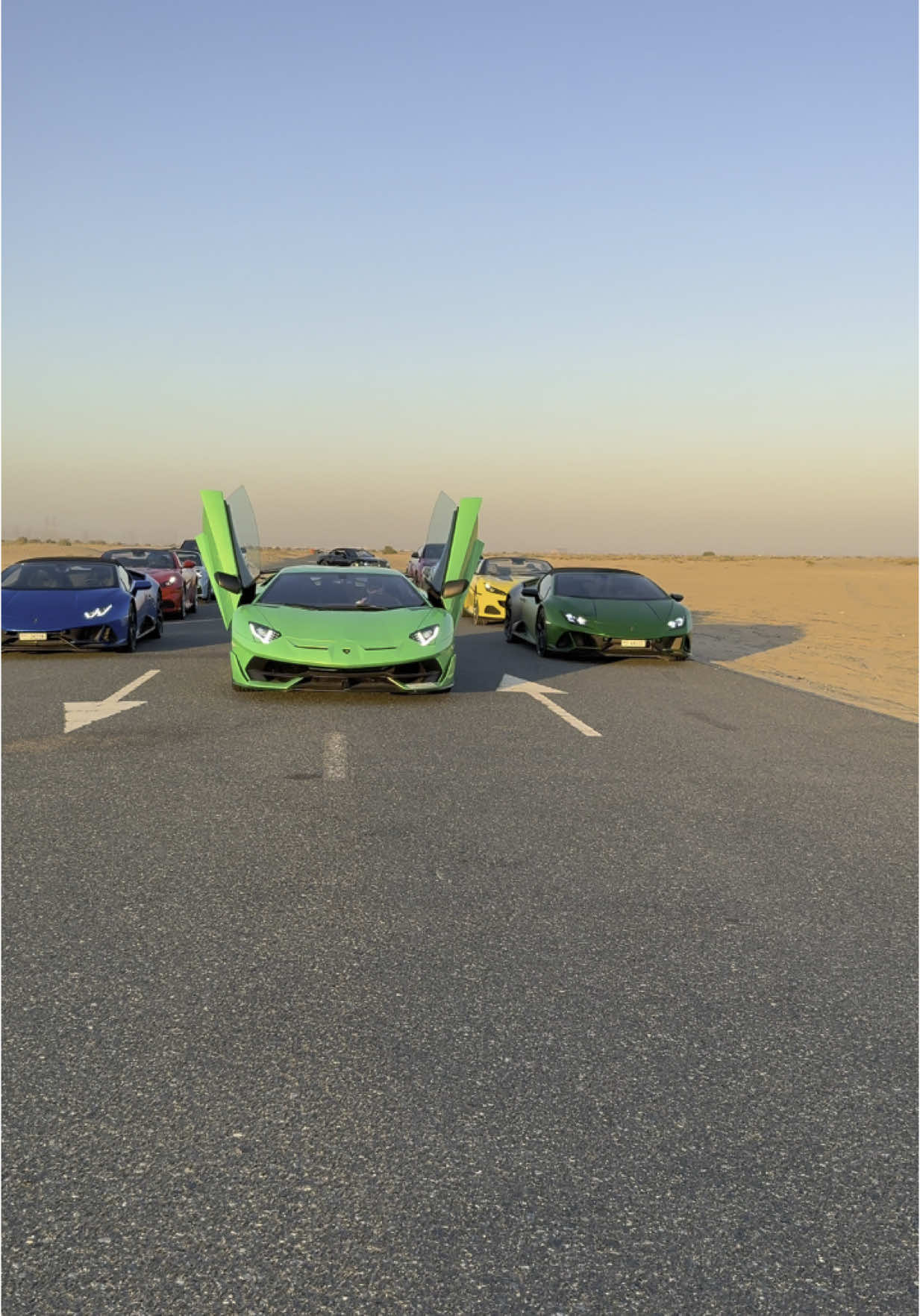 #car #rental #dubai #lamborghini #ferrari #تأجيرسيارات_دبي #222 #uae🇦🇪 #luxury 