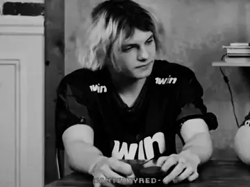 It's not possible part 4, part 5 soon.. #tokyoghoul #токийскийгуль #сузуяджузо #suzuyajuuzou #деко #deko #декоэдит #декокенгуру #vibe #вайб #вайбовыйэдит #csgo #ксго #кс2 #BlackTikTok #white #рекомендации #recommendations 