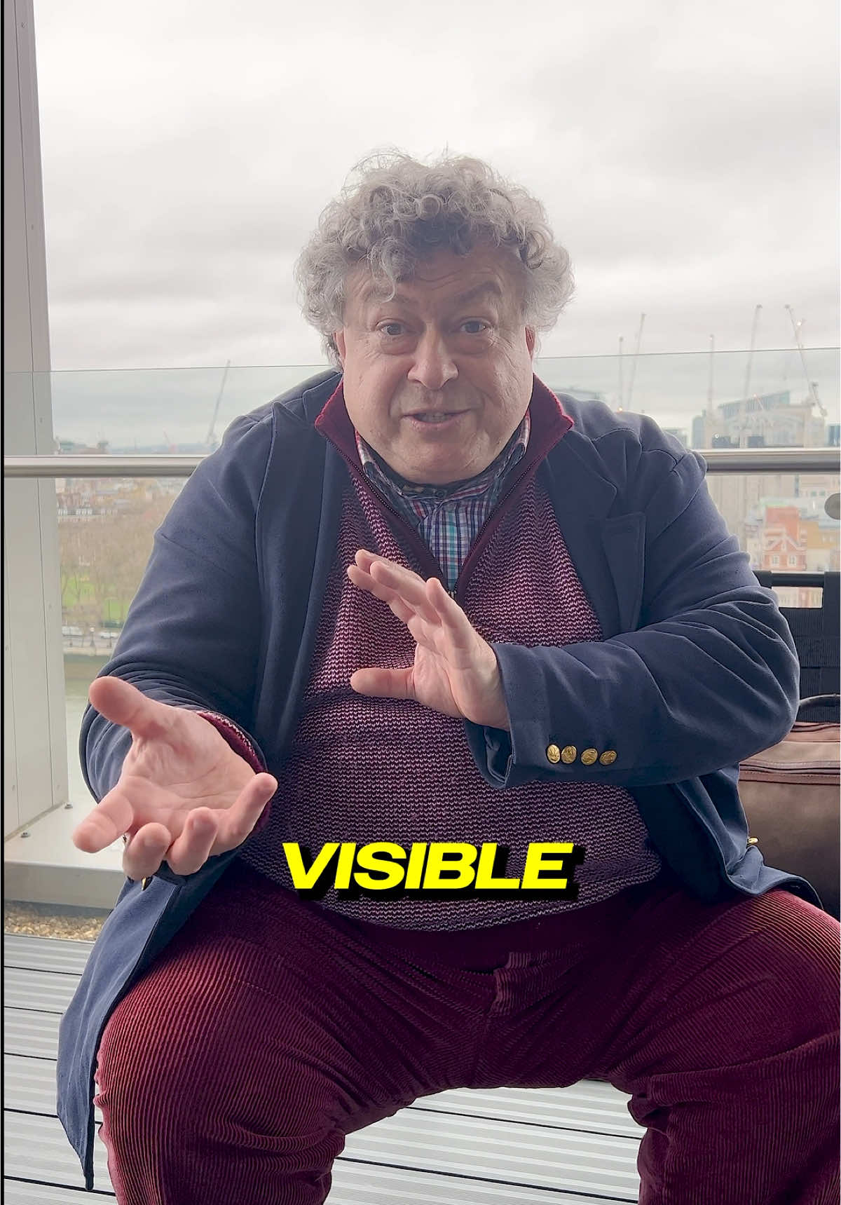 Here’s the secret to marketing electric cars 🚗 #fyp #foryou #trending #rorysutherland #podcasts #rorysutherlandclips 