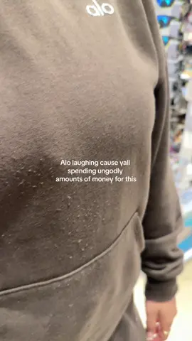 @Alo Yoga come to the front!!!! #alo #aloyoga #sweatsuit #review #aloreview #foryou #fyp #OhNo 