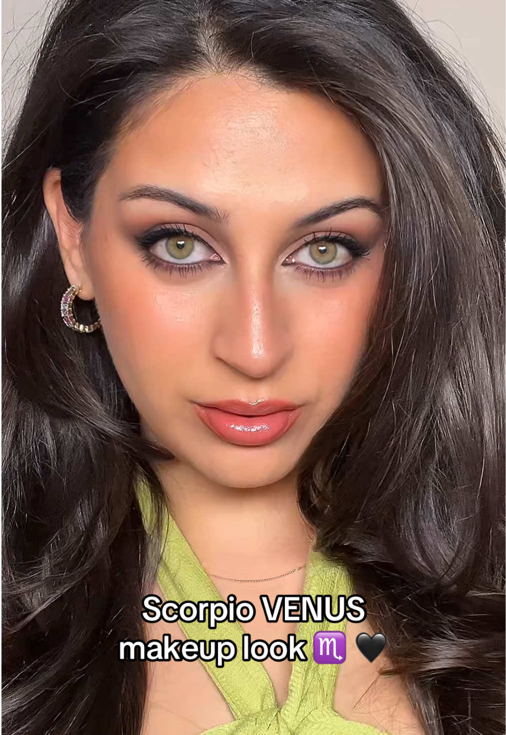 while the rising sign makeup trend is cute: NOTHING will beat your VENUS SIGN! My rising sign makeup couldn’t be MORE different (posting my rising sign makeup tmwr). SHARE YOUR VENUS SIGN AND I‘LL CREATE A LOOK FOR YOU ⬇️💋 Scorpio in Venus: mysterious, sultry, intense, love deep & committed relationships, hate superficiality ♏️🖤 Products used: @maccosmetics foundation NC30, concealer NC25 @KIKO Milano Contour stick 202 @Rare Beauty blush „JOY“ @Anastasia Beverly Hills eyeshadowpalette SOFT GLAM @L’Oréal Paris eyeliner & eyebrow pen „dark brun“ @Fenty Beauty Mascara HELLA THICK @Huda Beauty lipliner warm brown @MAC Cosmetics USA lipstick HONELOVE @loréal paris usa lipgloss „I MAXIMIZE“  . #scorpiomakeup #scorpiovenus #venussign #smokeyeye 