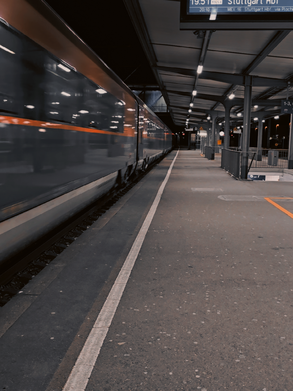 #المانيا #بافاريا #شتوتغارت #مانهايم #münchen #غربة #قطار #السفر 