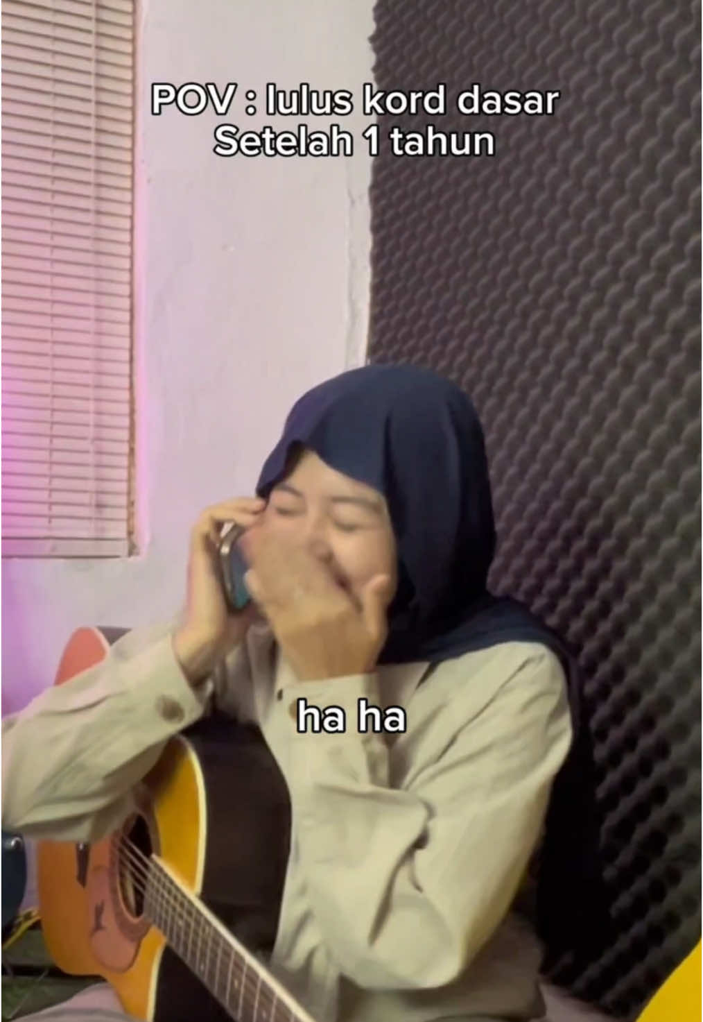 Langsung party wkwk #indahkurrrnia #funny #ngakak #kocak #gitar #chord #fyp 