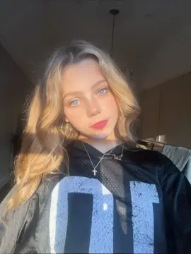 #fypシ #fypp #blondesdoitbetter #blowthisuptiktok #imcold #tired #fyp 