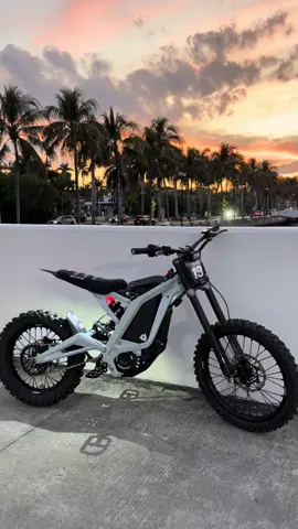 🌇#surron #talaria #ebike #bike #electric #clean #florida #blowup #blowthisup #goviral #viralvideo #makethisviral #viral_video #viraltiktok #fypage #fypシ #foryou #fyppppppppppppppppppppppp#fyp #pls #please 