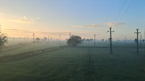 𝐟𝐫𝐨𝐦 𝐬𝐮𝐧𝐫𝐢𝐬𝐞 𝐭𝐢𝐥𝐥 𝐬𝐮𝐧𝐬𝐞𝐭 𝐰𝐢𝐭𝐡 𝐮 🥂 . . . #f #fyp 