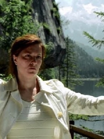 woman trapped in another world (part 2)#10bestmovies #hollywoodmovie #netflixmovies #netflixmoviestowatch #netflixmovies2024 #moviestowatch #moviesclips #bestmoviesonnetflix #kidsmovies #movies2024 #highlyrecommendedmovies #bestmoviestowatch #moviesontiktok #warnerbrosmovies #thrillermovies #actionmovies #mystrymovies #horrormovies #newmovies #fakeworld #weirdmovies  