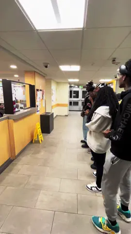 #fyp #fypシ #fypシ゚viral #carols #trending #tiktok #trend #towsonuniversity #cipmbiyj #caniputmybawlz #lyrics 