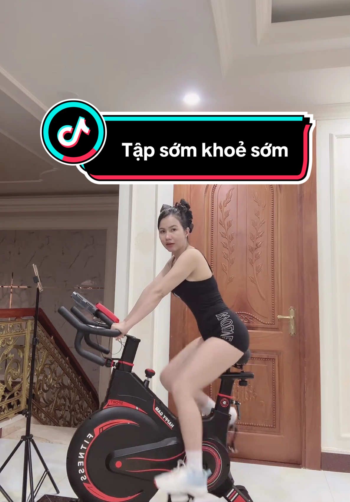 Đầu tư cho sức khoẻ là đầu tư siêu lợi nhuận #huonghoangreview #xedapthethaotrongnha #xeđạp #đạpxe 