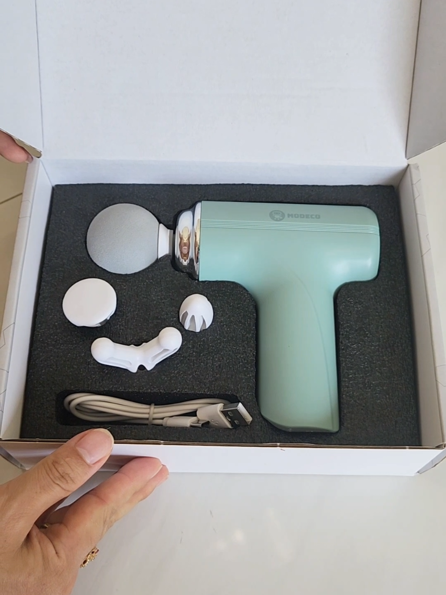 Massage gì chưa Người Đẹp... #review #lyzuki #giadung #giadungtienich #giadungthongminh #maymassagecamtay #maymassage #maymassagemini 