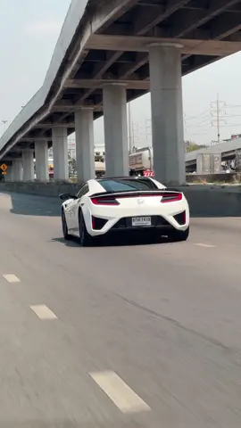 เห็นแค่ Honda อย่ามาซ่าขับจี้ . #NSX #hondansx #jdmcars 