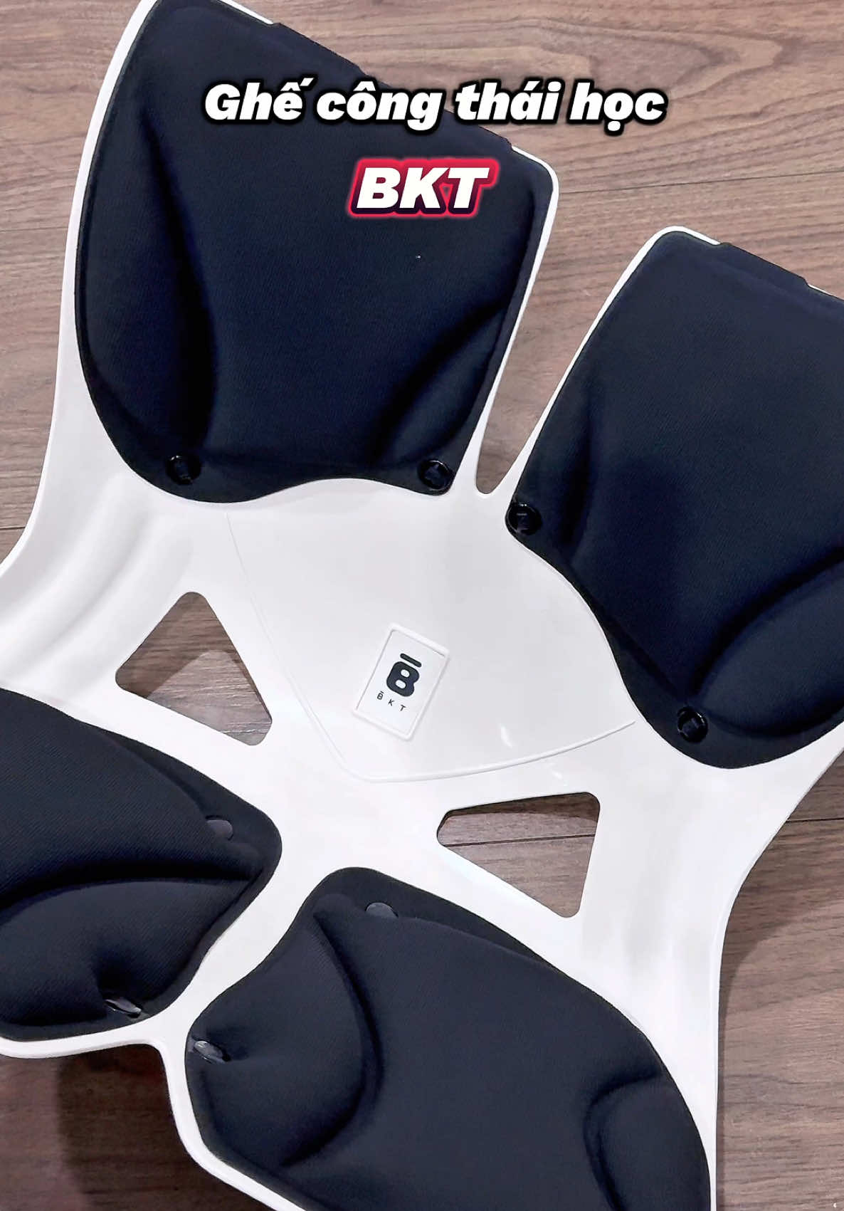 Gi.á chiếc ghế này hơi nhỉnh nhưng xứng đáng để đầu tư lâu dài vì sức khoẻ lắm nha mn🥰 Nhà mom nào có con nhỏ thì có cả size ghế nhỏ cho mấy bé ngồi học luôn ạ#ghecongthaihoc #ghehotrocotsong #ghetualung #gulung #daulung #bkt #ghecongthaihocbkt #tiemtaphoacuachannie #viral #trending#xuhuong 