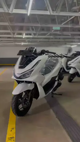 PCX 160 CBS White siap menerima info ngabuburitmu moakkkk.. #pcx160  #pcx160  #SPSMotor2025  #SPSMotorJawaTengah #DealerMotorHonda  #TikTokSPSMotor  #SPSMotorAjibarang  #SPSMotorBanyumas  #SPSMotorPrambanan  #SocialMediaExcellence2025  @HONDA PURWOKERTO @AHASS SPS AJIBARANG @AHASS16175🔧 