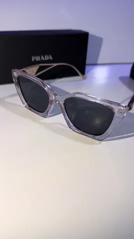 Let your sunglasses be your source of confidence😎😎 Envíos a todo El Salvador 📍🚚 Mayor información al 78574306  #sunglasses #elsalvador #fyp #parati #compralocal #modaelsalvador #soloensivar #sivarlife #prada #pradapink #pradasunglass 