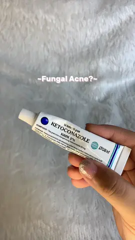 Yang lagi muncul fungal acne bisa pake salep ini ya, Aku pake 1x sehari aja (malam), pagi nya pake skincare kyak biasa #fungalacne #ketoconazole #jerawat #bruntusan 