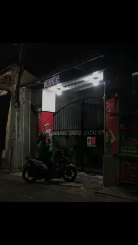in indonesia: “kita udahan aja ya” in jawa: “sak jembare segoro aku ikhlas yen akhir e kudu nompo loro iki” #lyrics #overlay #jawapride #jawavibes #liriklagu #akuikhlas #aftershine #liriklagujawa #overlay #jawapride 