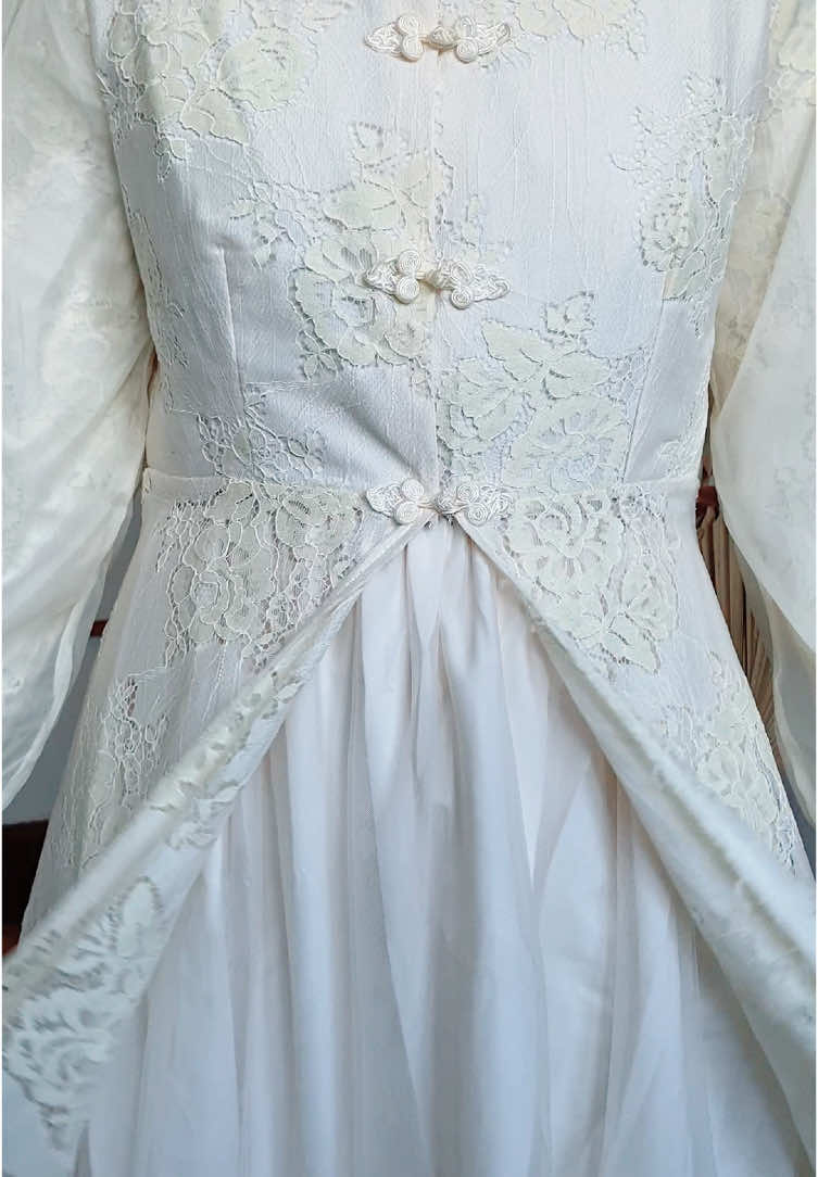 Dress cheongsam ada di keranjang kuning dan di showcase , di cekout ya karna tinggal sedikit #dresscheongsam #cheongsam #cheongsammuslim #inspirasiramadan #inspirasibajulebaran 