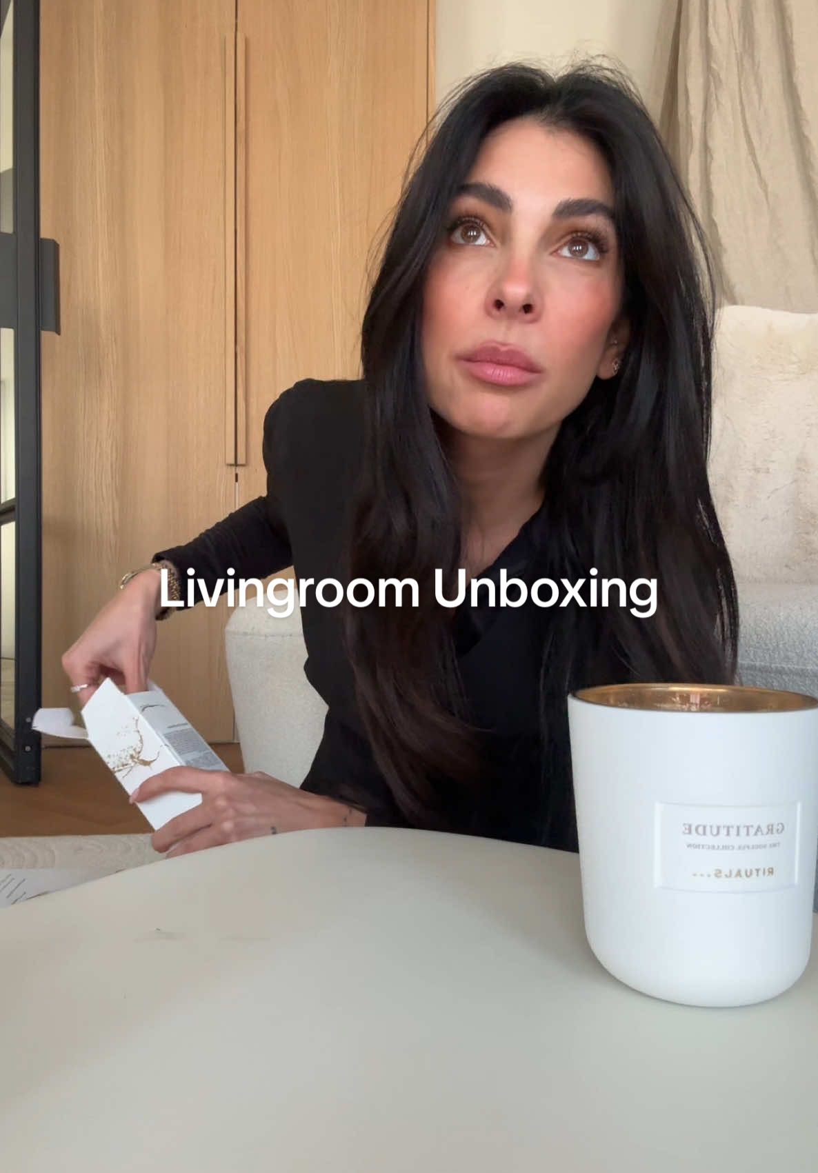 Ik oefen positieve energie who am I lol maar nee, tijd voor wat dankbaarheid 💗  Unboxing van de nieuwe Gratitude lijn van de premium Soulful Collection van @Rituals love de geuren, de packaging en de boodschap  #AtHomeWithRituals ad 