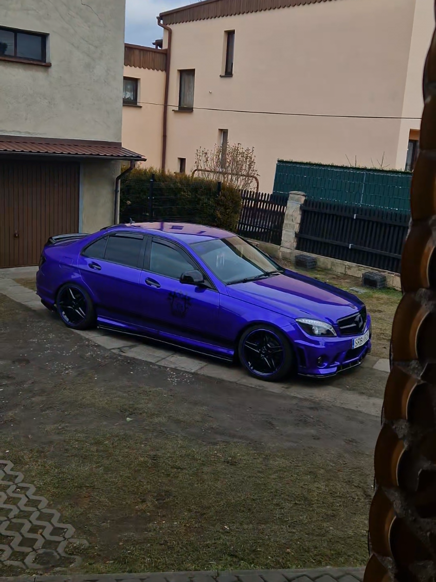 Mercedes Świetych ☠️💜#saint #saints #saintsrow #saintsrow3 #game #gamecar #tunning #wrapping #amg #mercedesbenz #mercedes #w204 #polska #stance #viral #dlaciebie #dc #player @0x_wiksa_x0 