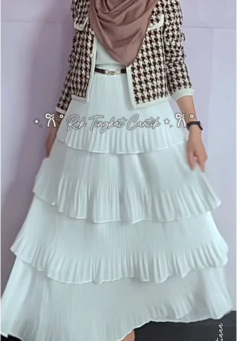 Lebaran pakai gamis❌  Lebaran pakai rok✅ super cantik 4 susunn🫶🏻🫶🏻🫶🏻 #lebaran #outfitlebaran #outfitideas #roksusun 