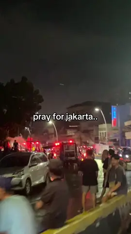 :(#fyp #fypage #fyppppppppppppppppppppppp #4u #trending #jakarta #banjir #foryouu 