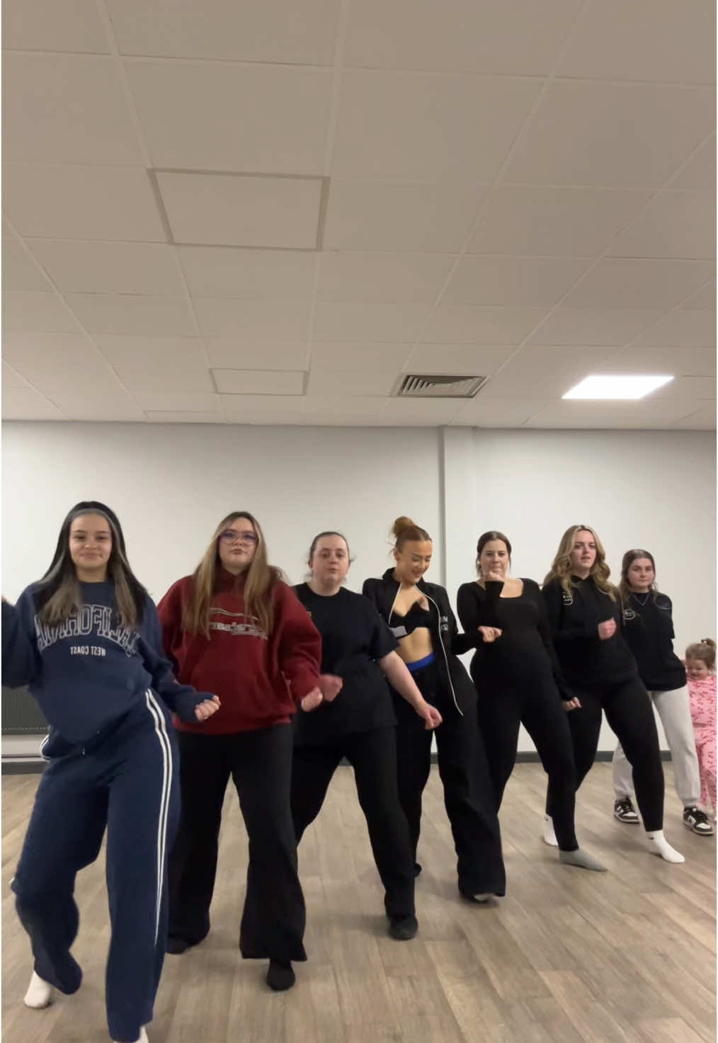 🎀🎧👯‍♀️🩰 For more information please get in contact with Sherice@Turnersdanceacademy.com #dance #foryoupagе #danceclass #tda #melton #freetrials #turnersdanceacademy #meltonmowbray #adults #foryou #danceschooltiktok 