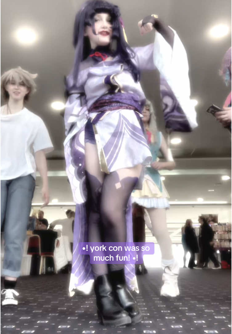 #RAIDEN || raiden shogun cosplay reveal !! i look so tall compared to yuki — mentions : @ᏒᎩፚᏋᏁ𖣂 [🦑🐇] [89/70] @⋆˚࿔ 𝘱𝘩𝘰𝘦𝘣𝘦 𝜗𝜚˚⋆ @🕊♡~𝔍𝔲𝔫𝔬~♡🥀 @🍧♕  卄𝕒丅𝓉𝓲𝕖  🌷♥ @mike🎧 @°•Emi.Coz•°(bakukiris version) @｡･:*:･ﾟ★𝒀𝒖𝒌𝒊,｡･:*:･ﾟ☆ — hashtags : #raiden #raidenshogun #raidenshoguncosplay #genshin #GenshinImpact #cosplayer #cosplay #genshincosplays #genshincosplay #inazuma #nene #rui #mioshin #bl #yorkcomiccon #unleashed 