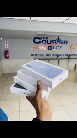 We deliver nationwide using the courier guy  and we also do cash on delivery around Johannesburg❤️🫡Please do take our numbers on the bio🙏#iphone11 #iphonex #iphoneplug #southafricatiktok🇿🇦 #wedelivernationwide📦🚚🇿🇦 #wedelivernationwide📦🚚🇿🇦 #studentsale #iphonecashondelivery #iphonecashondelivery #trustedplug #iphones #business 